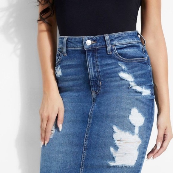BRAND NEW GUESS Destroyed Denim Pencil Skirt - Picture 2 of 4